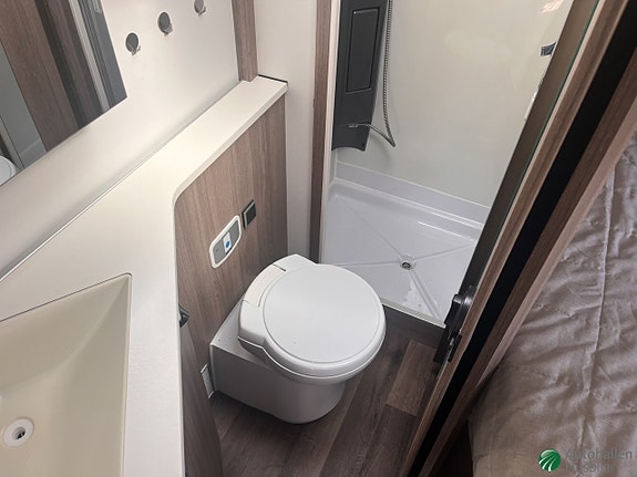 Kabe 740 LXL / AC -bodel / 7 of 11