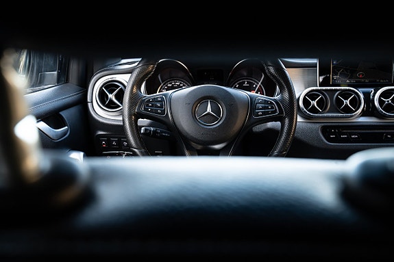 Mercedes-Benz X250 d 11 of 25