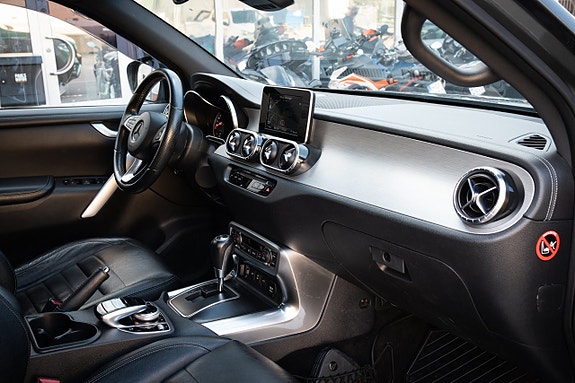 Mercedes-Benz X250 d 18 of 25