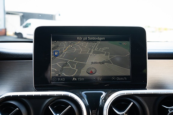 Mercedes-Benz X250 d 14 of 25