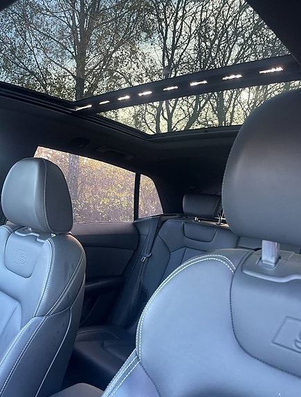Audi Q8 6 of 8