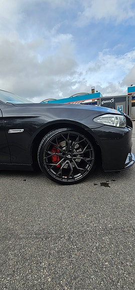 BMW 530d 4 of 14
