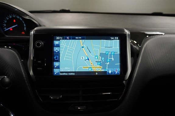 Peugeot 208 12 of 13