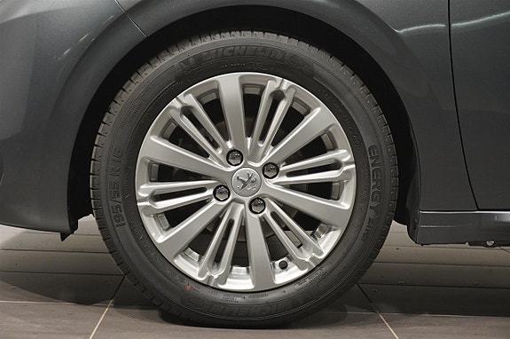 Peugeot 208 7 of 13