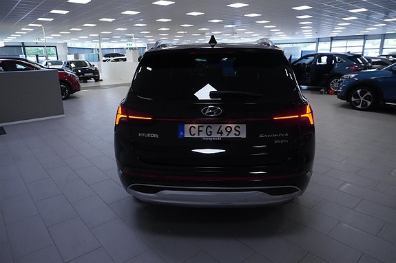 Hyundai Santa Fe 8 of 16