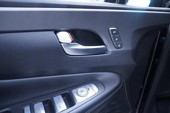 Hyundai Santa Fe 13 of 16