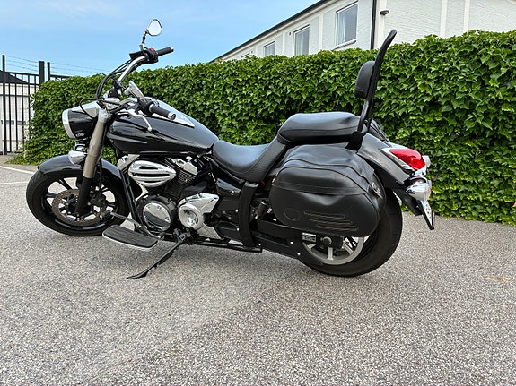 Yamaha XVS950A Midnight Star 2 of 5