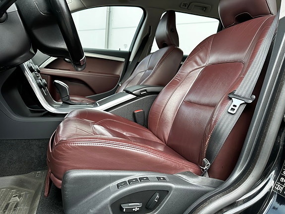 Volvo V70 9 of 17