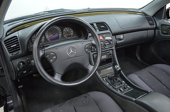 Mercedes-Benz CLK200 7 of 19