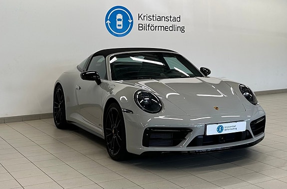 Porsche 911 Targa 4 GTS 4 of 15