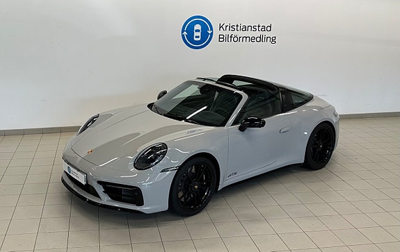Porsche 911 Targa 4 GTS 3 of 15