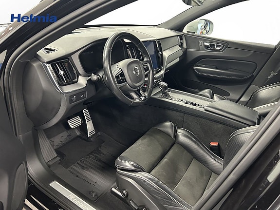 Volvo XC60 8 of 9