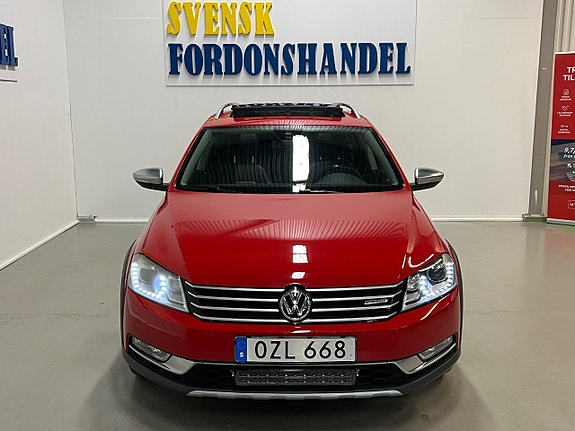 Volkswagen Passat Alltrack 3 of 27
