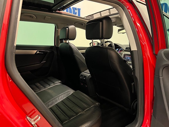 Volkswagen Passat Alltrack 20 of 27