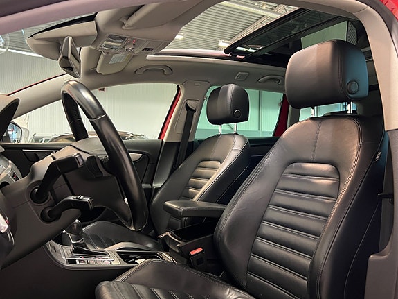 Volkswagen Passat Alltrack 13 of 27