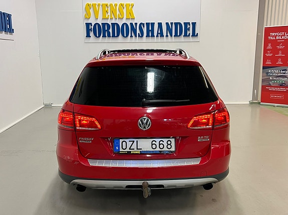 Volkswagen Passat Alltrack 4 of 27