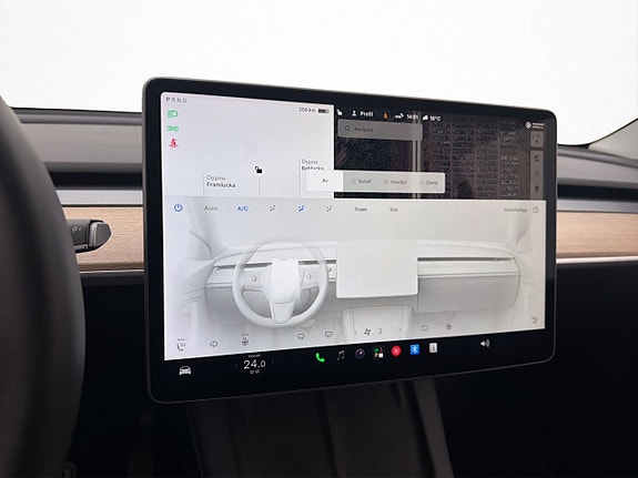 Tesla Model Y 28 of 30