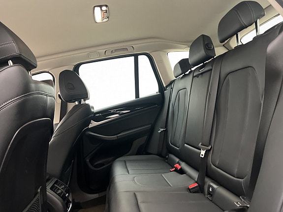 BMW X3 21 of 30