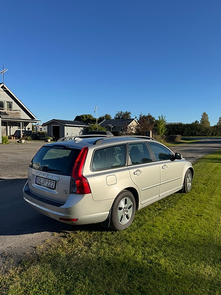 Volvo V50 4 of 6