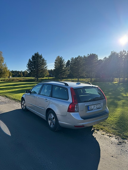 Volvo V50 3 of 6