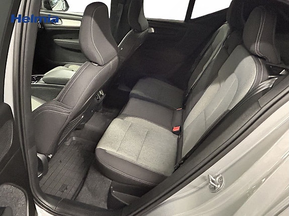 Volvo XC40 16 of 16