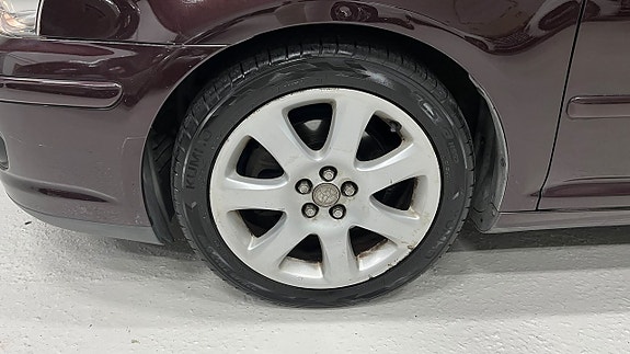 Toyota Avensis 23 of 26