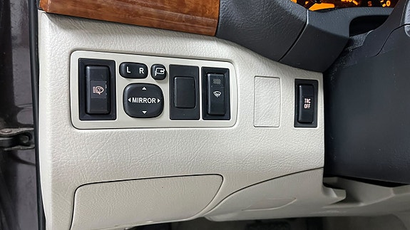 Toyota Avensis 12 of 26