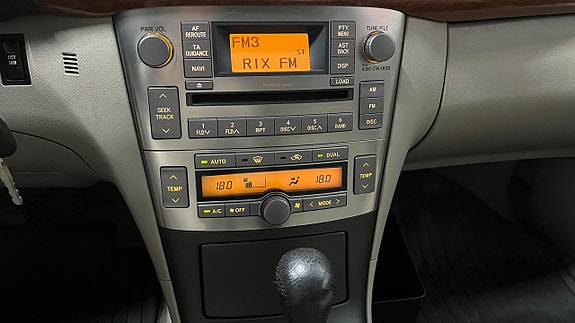 Toyota Avensis 17 of 26
