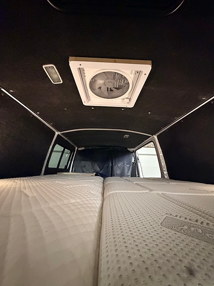 Volkswagen Transporter T30 (T5) 6 of 8