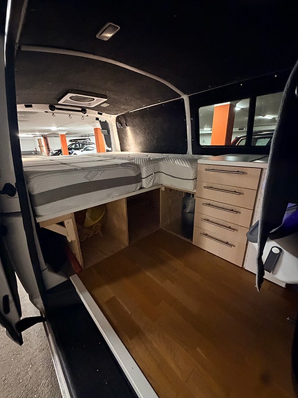 Volkswagen Transporter T30 (T5) 3 of 8