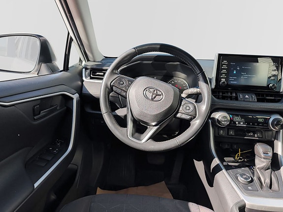 Toyota RAV4 9 of 10