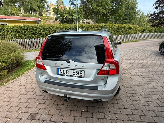 Volvo V70 5 of 12