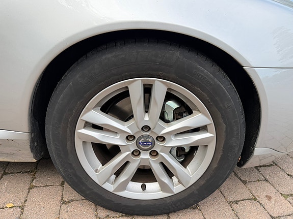 Volvo V70 11 of 12