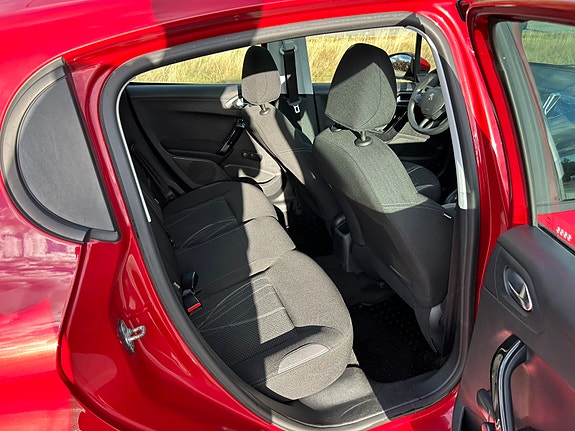 Peugeot 208 7 of 7