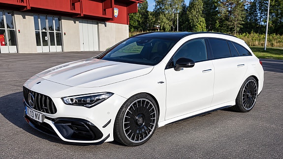 Mercedes-Benz CLA45 4 of 9
