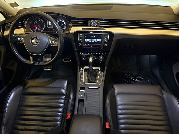 Volkswagen Passat Alltrack 5 of 15