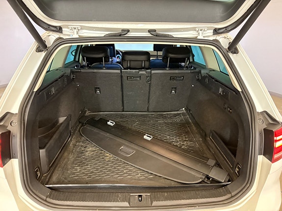Volkswagen Passat Alltrack 15 of 15