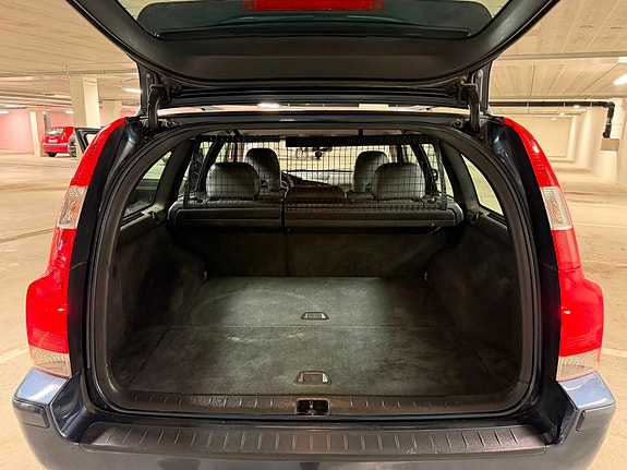 Volvo V70 11 of 12