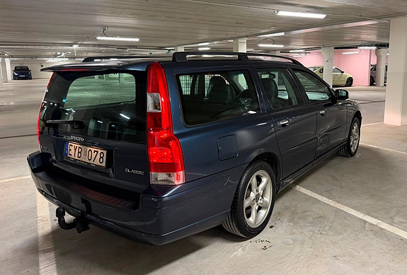 Volvo V70 5 of 12