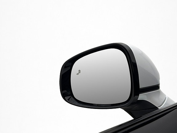 XPeng G9 11 of 30