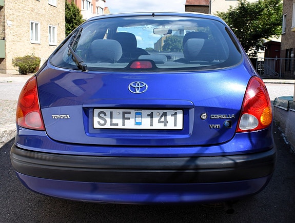Toyota Corolla 10 of 12