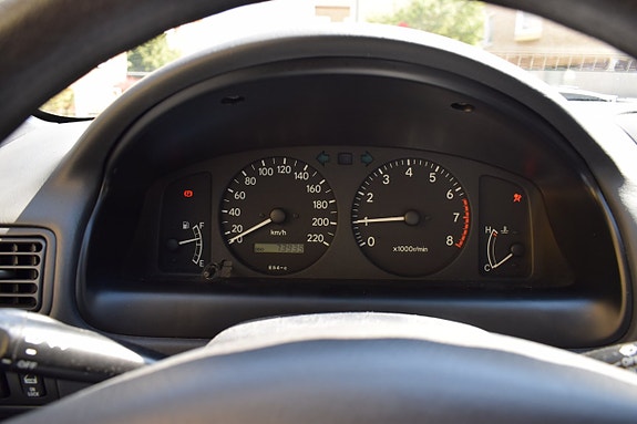Toyota Corolla 3 of 12