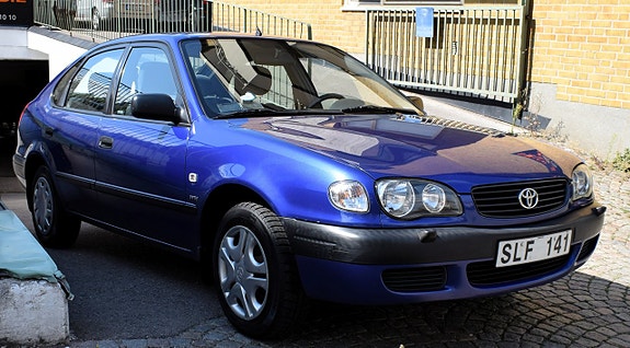 Toyota Corolla 6 of 12