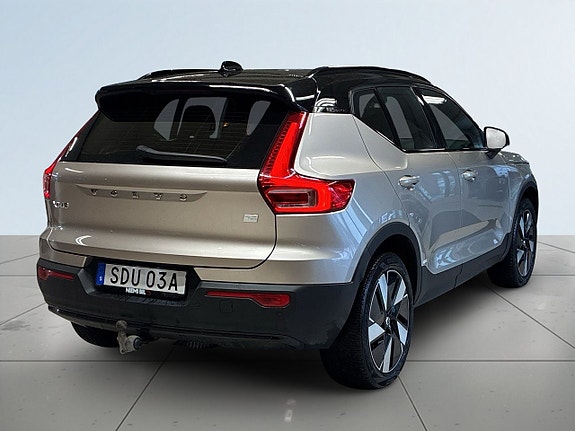 Volvo XC40 6 of 19