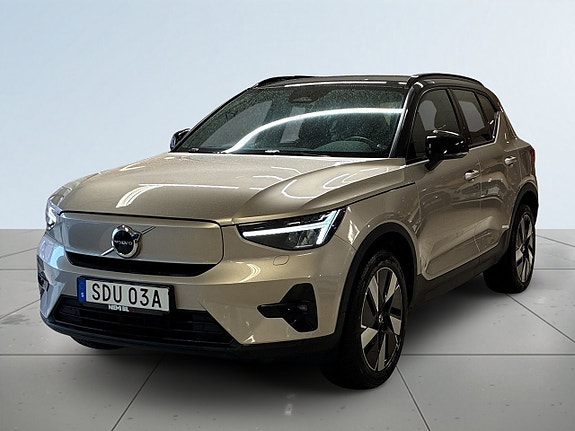 Volvo XC40 16 of 19