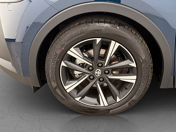 Toyota C-HR 27 of 30
