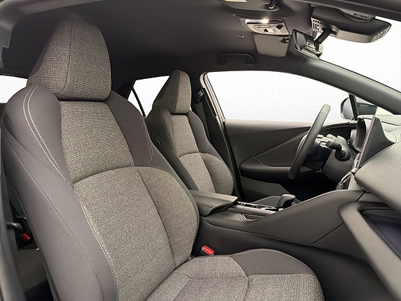 Toyota C-HR 11 of 30
