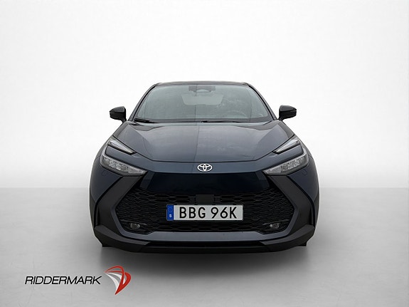 Toyota C-HR 2 of 30