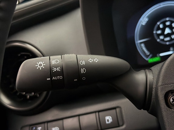 Toyota C-HR 26 of 30