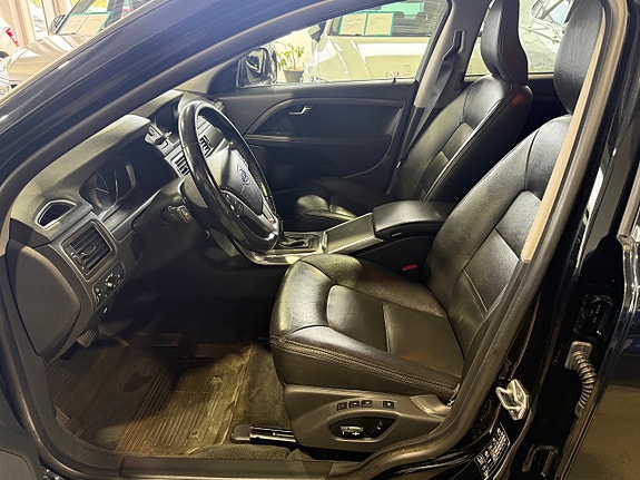 Volvo XC70 23 of 29